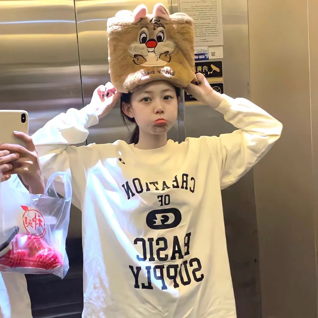 香港艾曼妞 高清封面